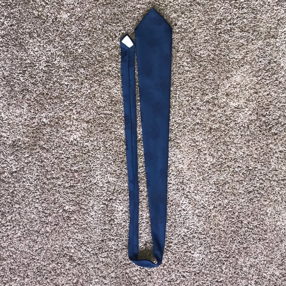 Blue necktie - Picture 1 of 2